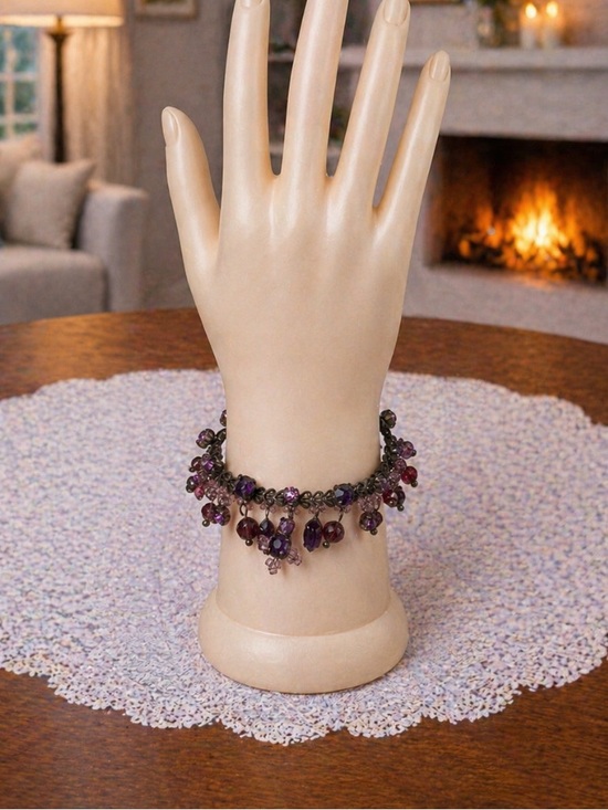 Vintage Jewelry - Vintage Glass Dangle Bracelet